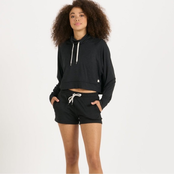 Vuori Halo Performance Short - Picture 2 of 8